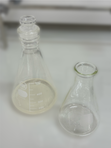 三角フラスコの画像